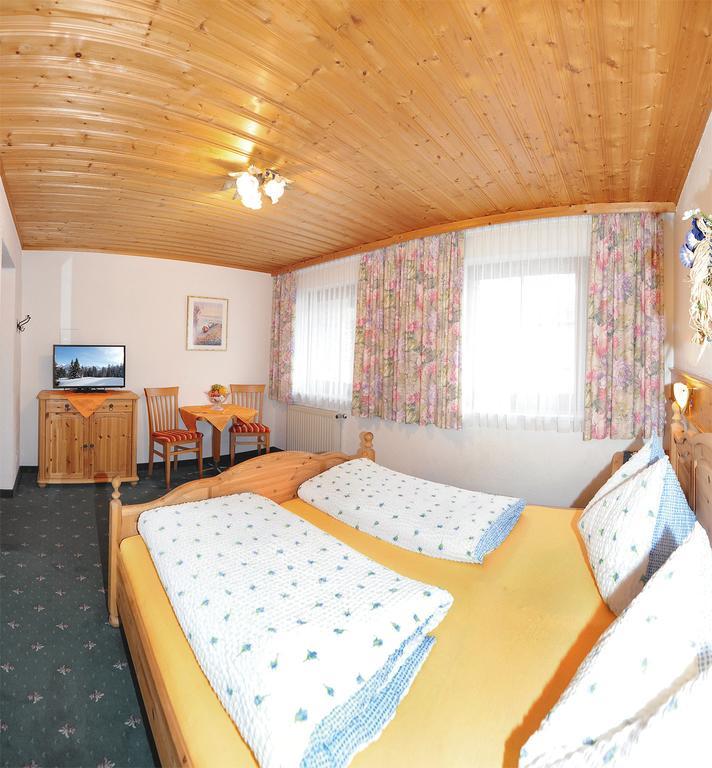 Pension Grafleiten Saalbach Zimmer foto