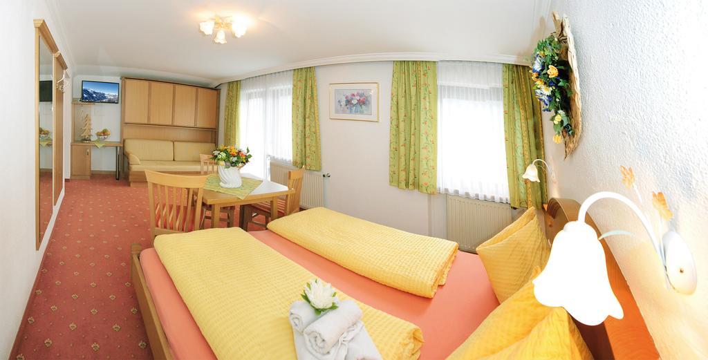 Pension Grafleiten Saalbach Zimmer foto
